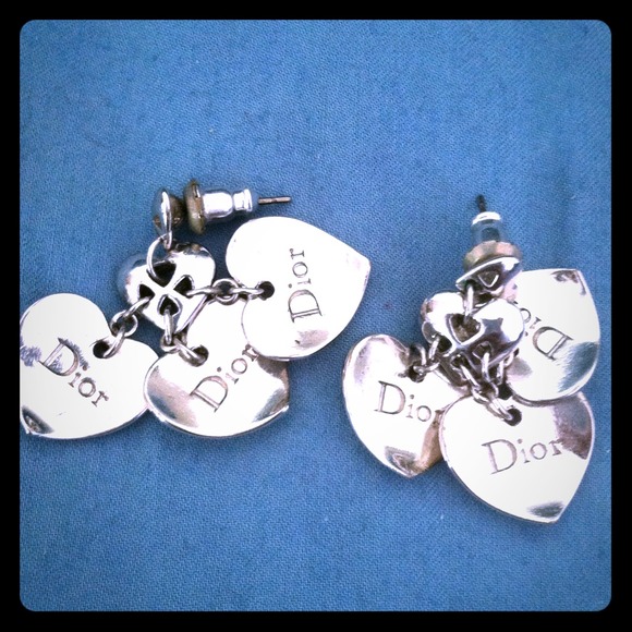 🚫SOLD: CHRISTIAN DIOR triple heart earrings
