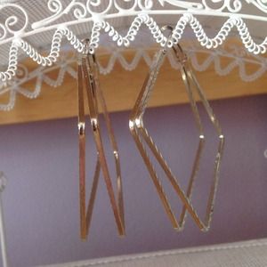 BRAND NEW SILVER EARRINGS