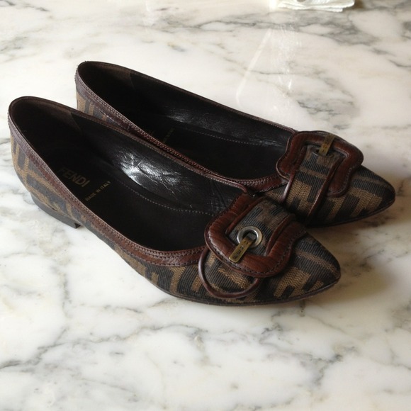 Fendi flats