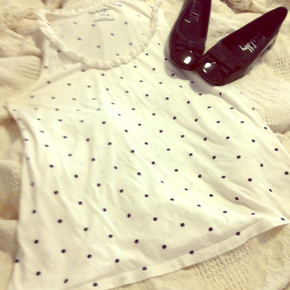 ❗️SOLD❗️Polka dot ruffle shirt!