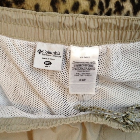 Columbia Shorts - Picture 3 of 4