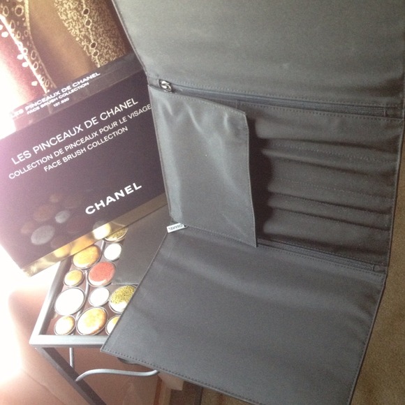 Chanel face brush collection - Picture 3 of 4