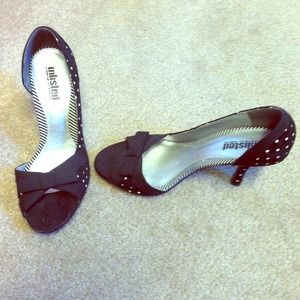 Unlisted Kenneth Cole peep toe pumps