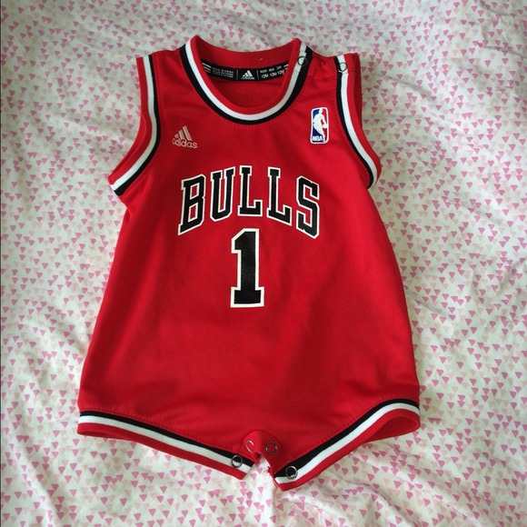 🚫SOLD🚫!!Bulls 1 piece ..😍
