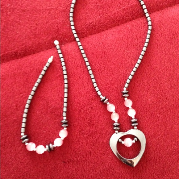Pink & Dark Grey Caribbean necklace and bracelet