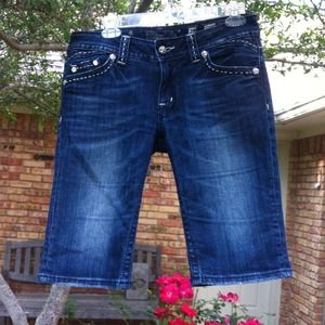 Reserved Miss me  Bermuda short/Capri size 29