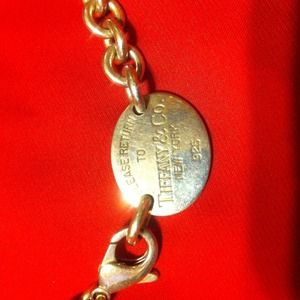 Oval Return to Tiffany choker