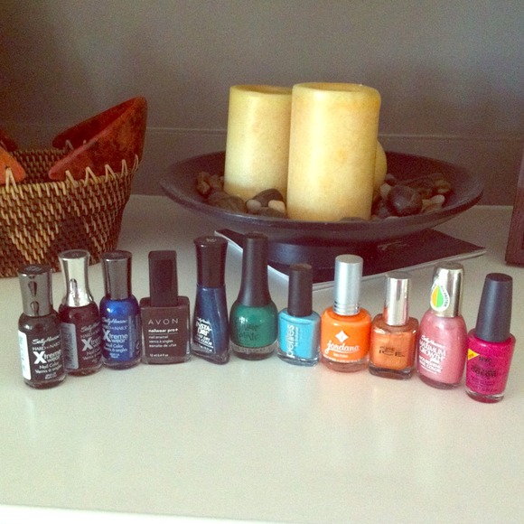 🔴SOLD🔴Nail polishes bundle