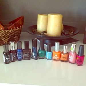 🔴SOLD🔴Nail polishes bundle