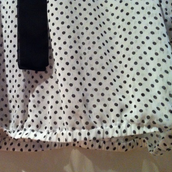 ❤️Sold❤️ White & Black Polka Dots Sheer Blouse - Picture 5 of 5