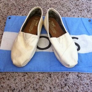 Tan Toms size 5.5
