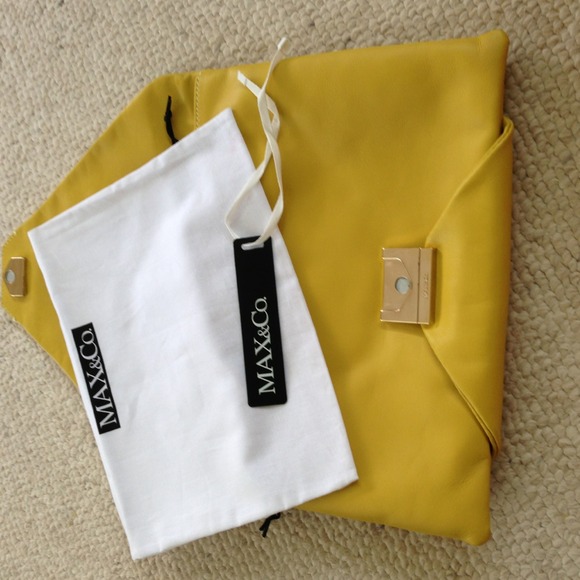 Max&Co. Handbag - Picture 2 of 4