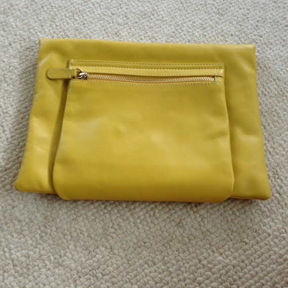 Max&Co. Handbag - Picture 3 of 4