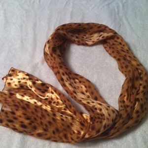Scarf leopard print