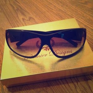 Sunglasses, like new condition