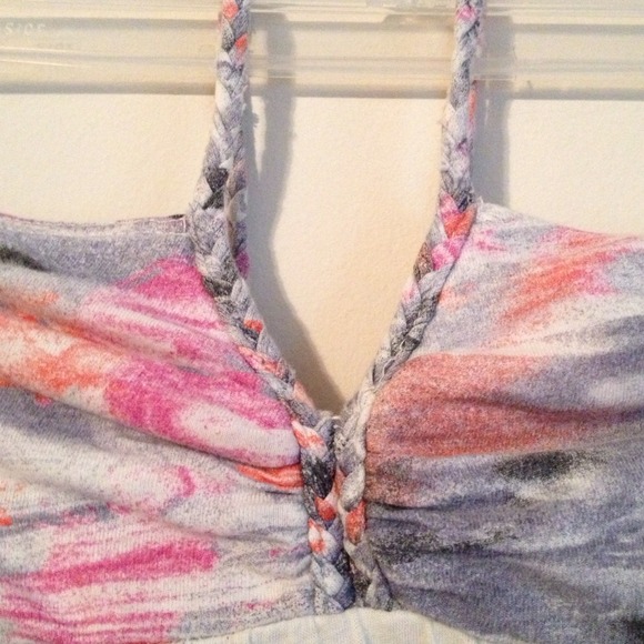 Roxy Halter - Picture 2 of 3