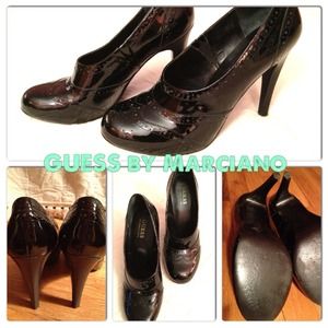 GUESS by Marciano, black patent oxford style pumps