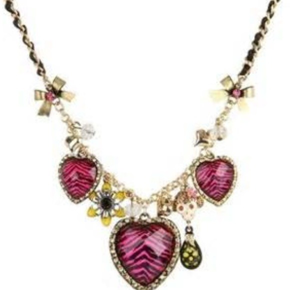 🚨Reduced!! Betsy Johnson necklace