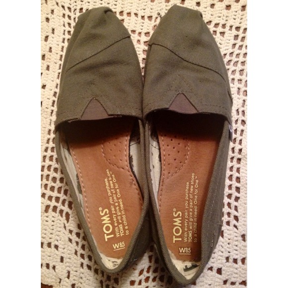 Reserved- Olive Green Toms