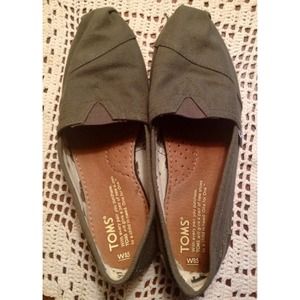 Reserved- Olive Green Toms