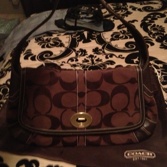 Authentic Coach purse - Picture 2 of 3