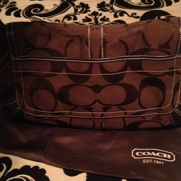 Authentic Coach purse - Picture 3 of 3