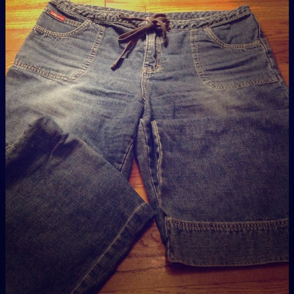 SOLD📌📌LOVE THESE JEANS! Nautical cut, low waist