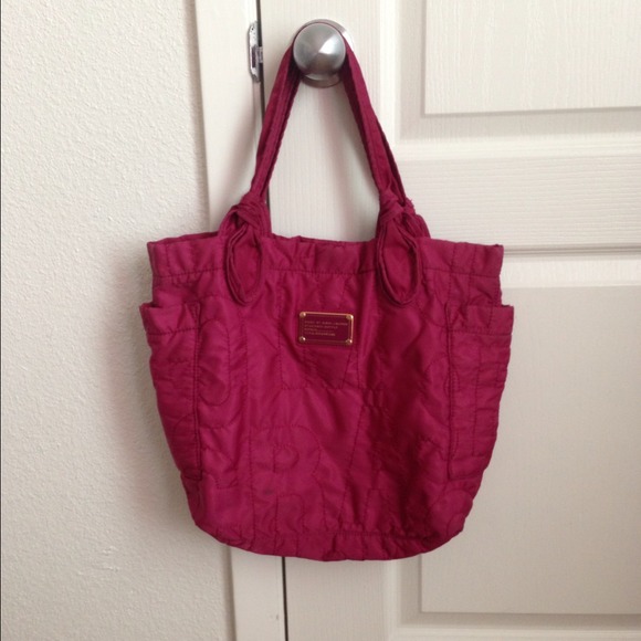 Authentic MARC JACOBS Pretty Nylon Tate👍 hot pink - Picture 3 of 4