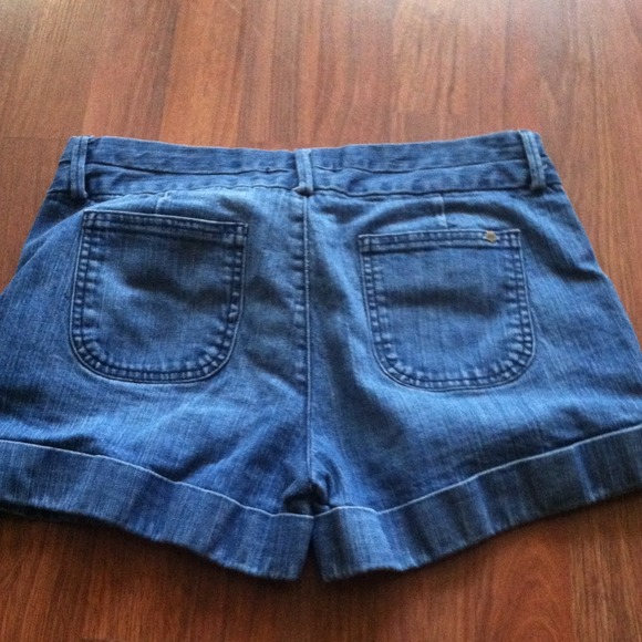 Light lucky brand shorts - Picture 2 of 3