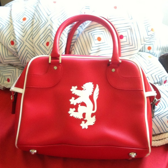 Bundle 4 handbags💘handbag