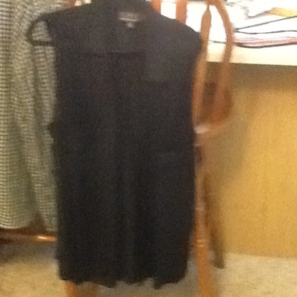 Sleeveless button down shirt