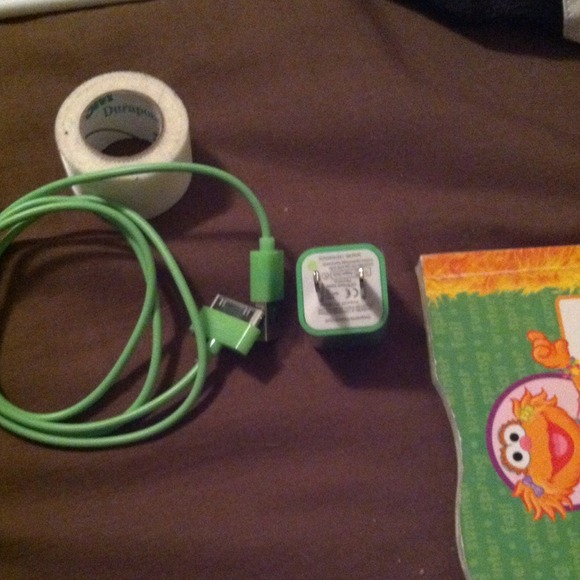 iPhone 4/4s charger