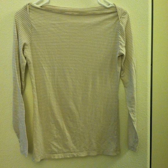 Ann taylor top in beige & white stripes. Size xs!