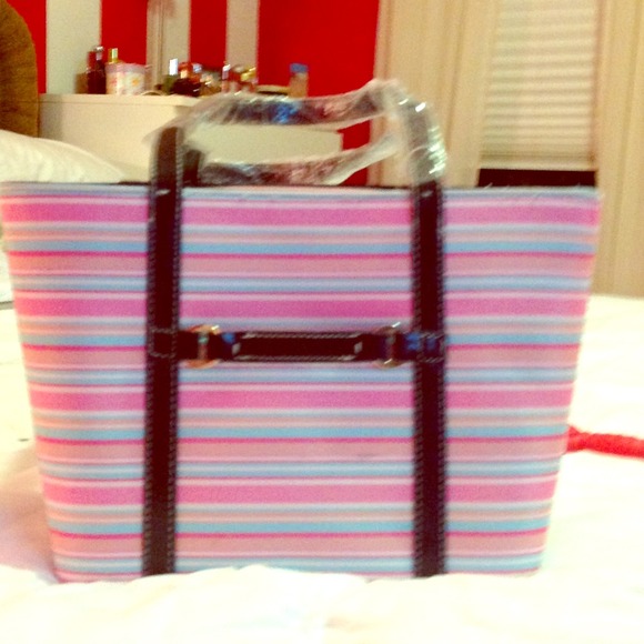 Great summer bag sold i - Picture 1 of 2