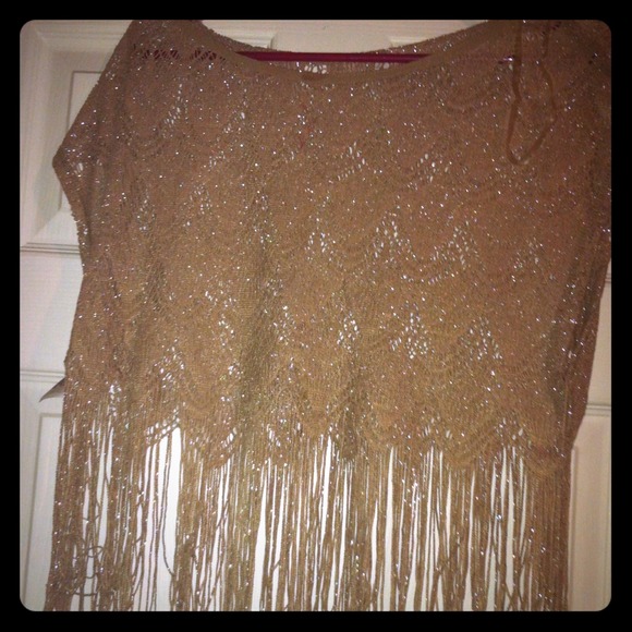 SOLD** fringe top size medium