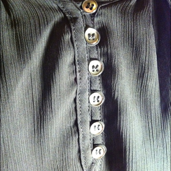 Express sheer black blouse - Picture 3 of 4