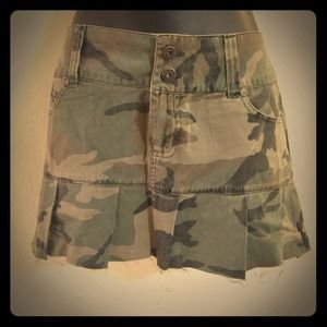 Reduced❗❗Camo print mini skirt!