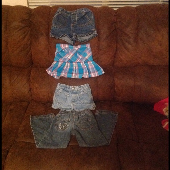 Toddler clothes - Picture 2 of 2
