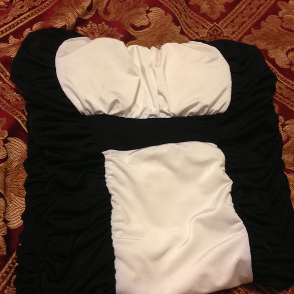 Black and White Strapless Satin Dress NWOT - Picture 3 of 4