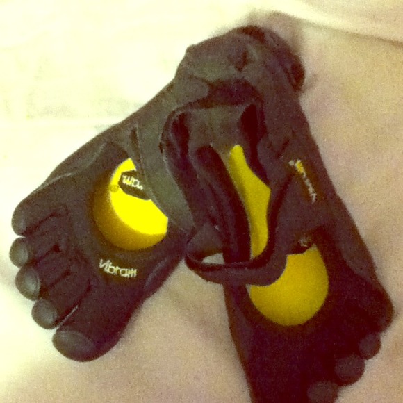ONE DAY SALE vibram five fingers sprint classics