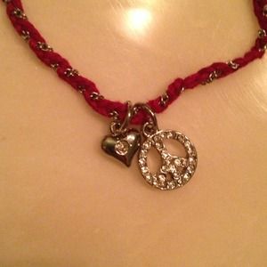 American eagle red peace necklace