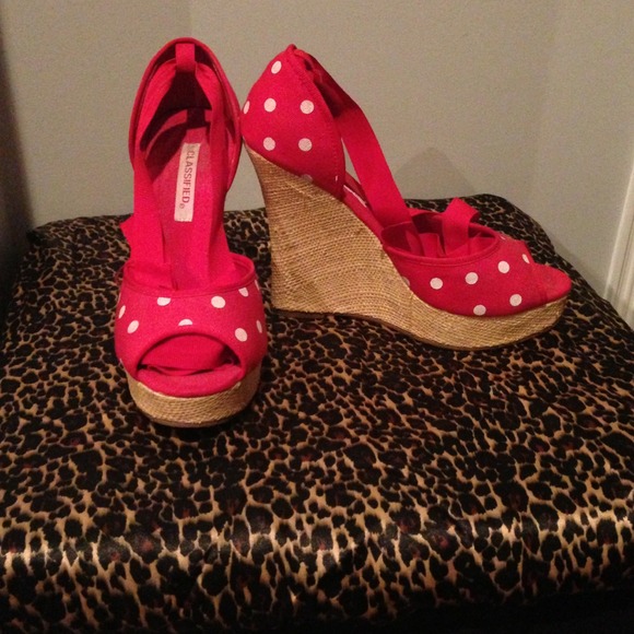 Red Polk-a-dot wedges.
