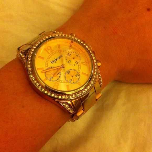 Watch. Rose gold