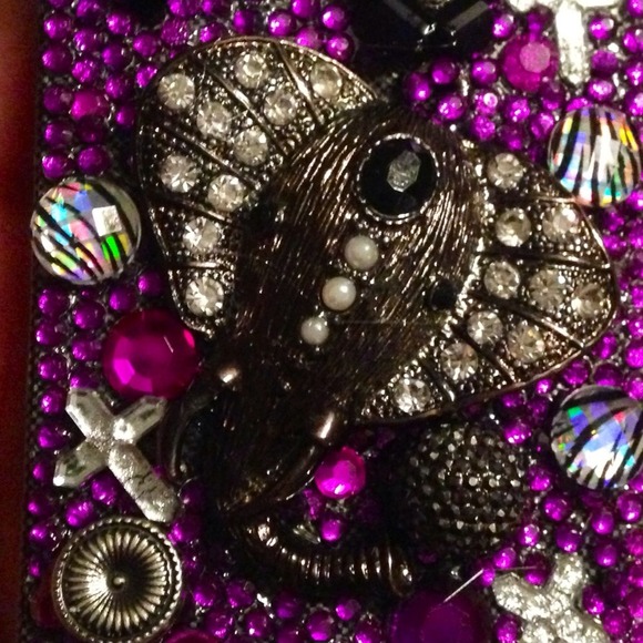 Iphone 4/4s customized case. - Picture 2 of 3