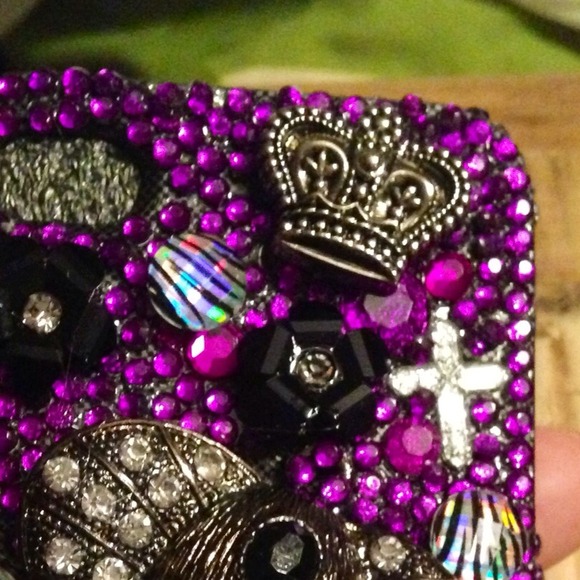 Iphone 4/4s customized case. - Picture 3 of 3