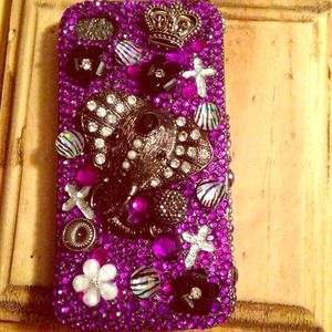 Iphone 4/4s customized case.