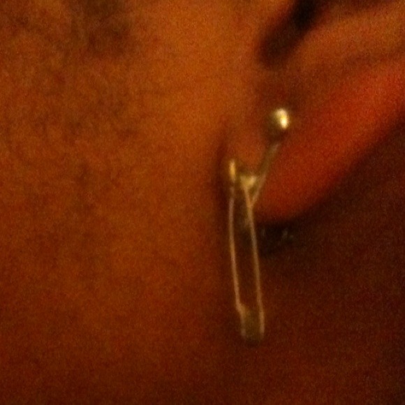 kdsign Safety Pin Earrings (small) clip and pierce - Picture 2 of 2