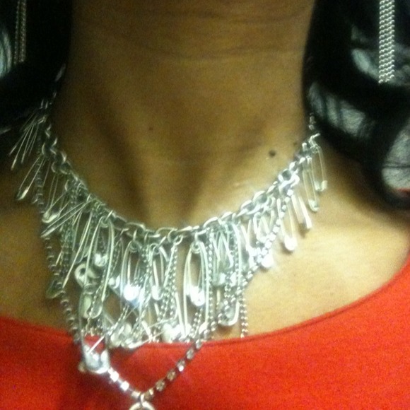 kdsign Riko's Safety Pin Jewelry Bundle - Picture 2 of 3