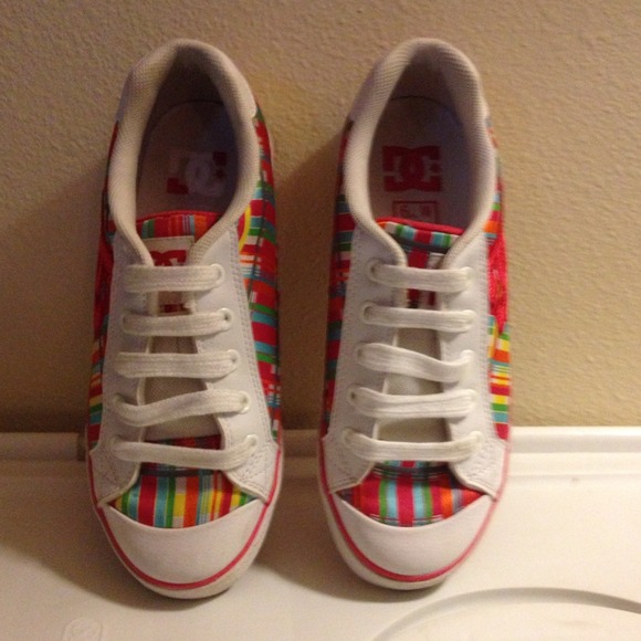 DC tennis shoes