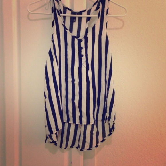 🚫Bundled🚫Vertical striped hi low Flowy top - Picture 2 of 2